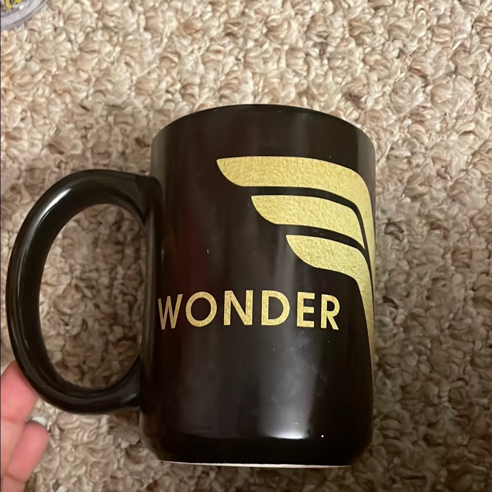 DC Comics Black and Gold color changing Wonder Mug